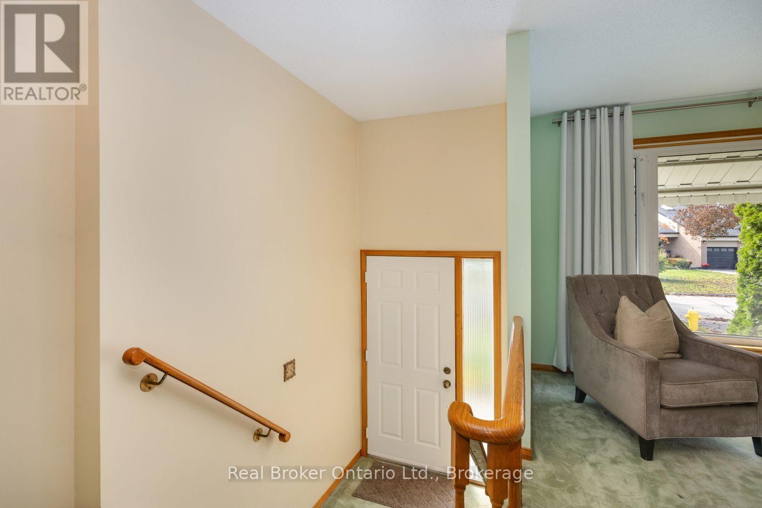 919 Exeter Street, Oshawa, Ontario  L1G 6R9 - Photo 5 - E13868334