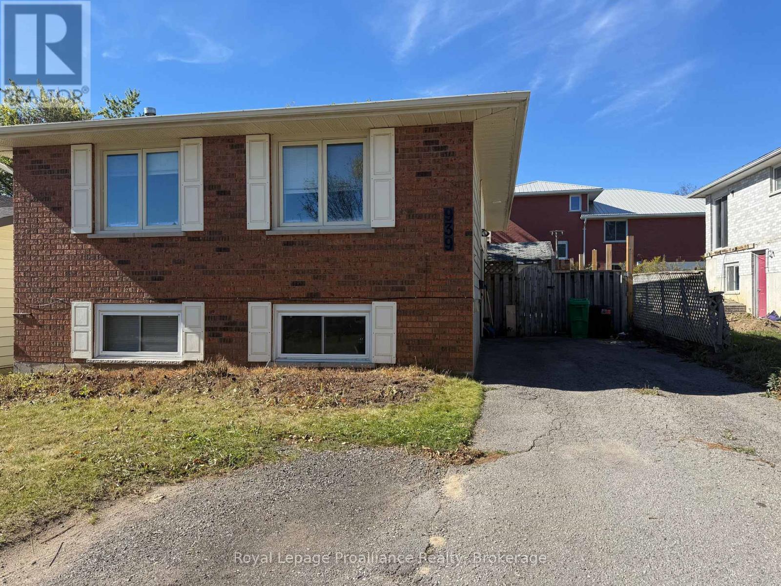 LOWER UNIT - 939 DAINARD DRIVE