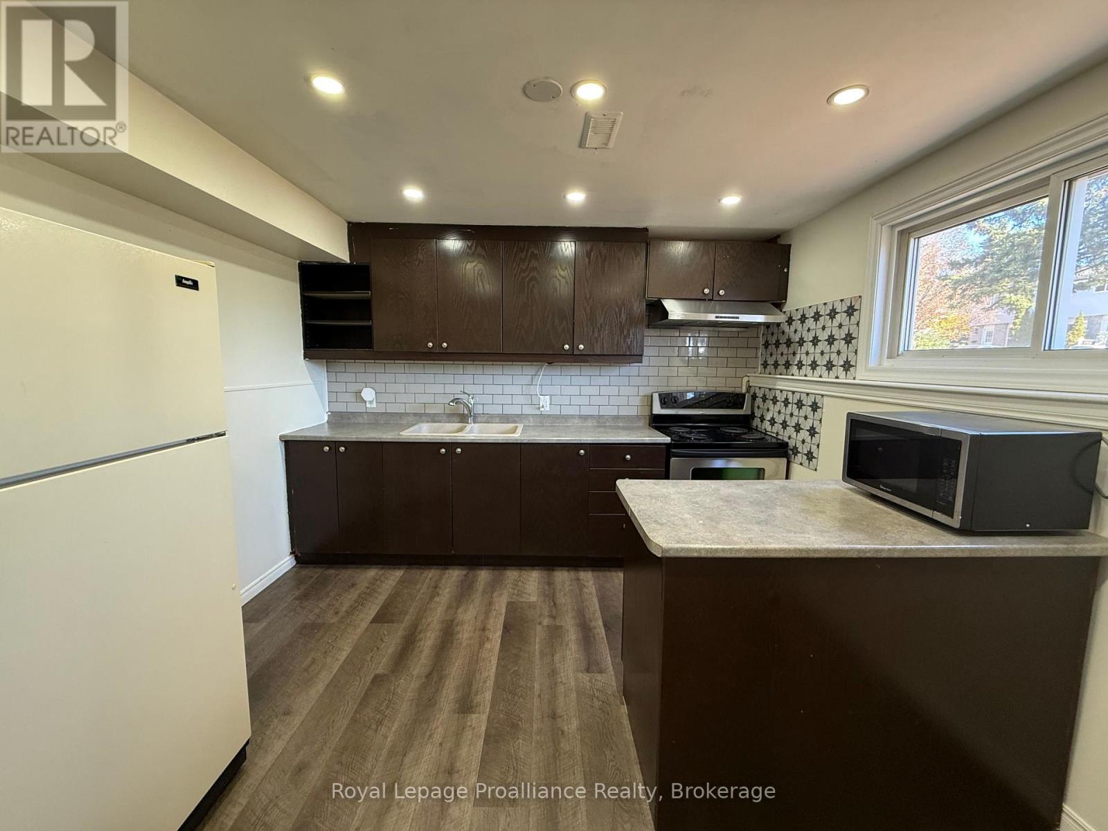 Lower Unit - 939 Dainard Drive, Peterborough, Ontario  K9K 2A7 - Photo 2 - X13868360