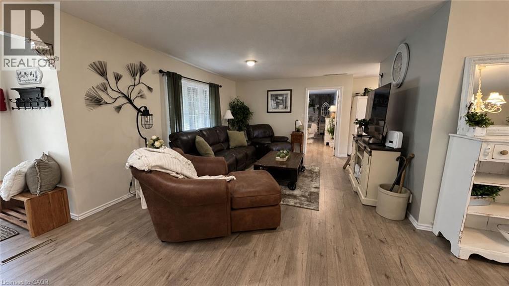 22815 Eastlawn Road, Chatham, Ontario  N7M 5J4 - Photo 3 - 40860273