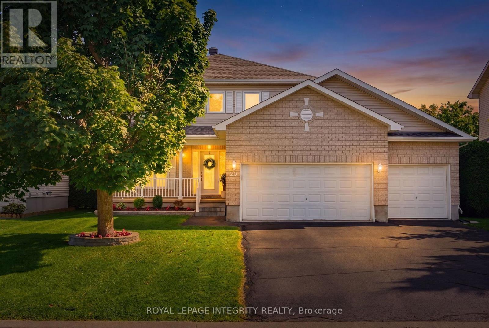 20 MERLIN STREET, Russell, Ontario