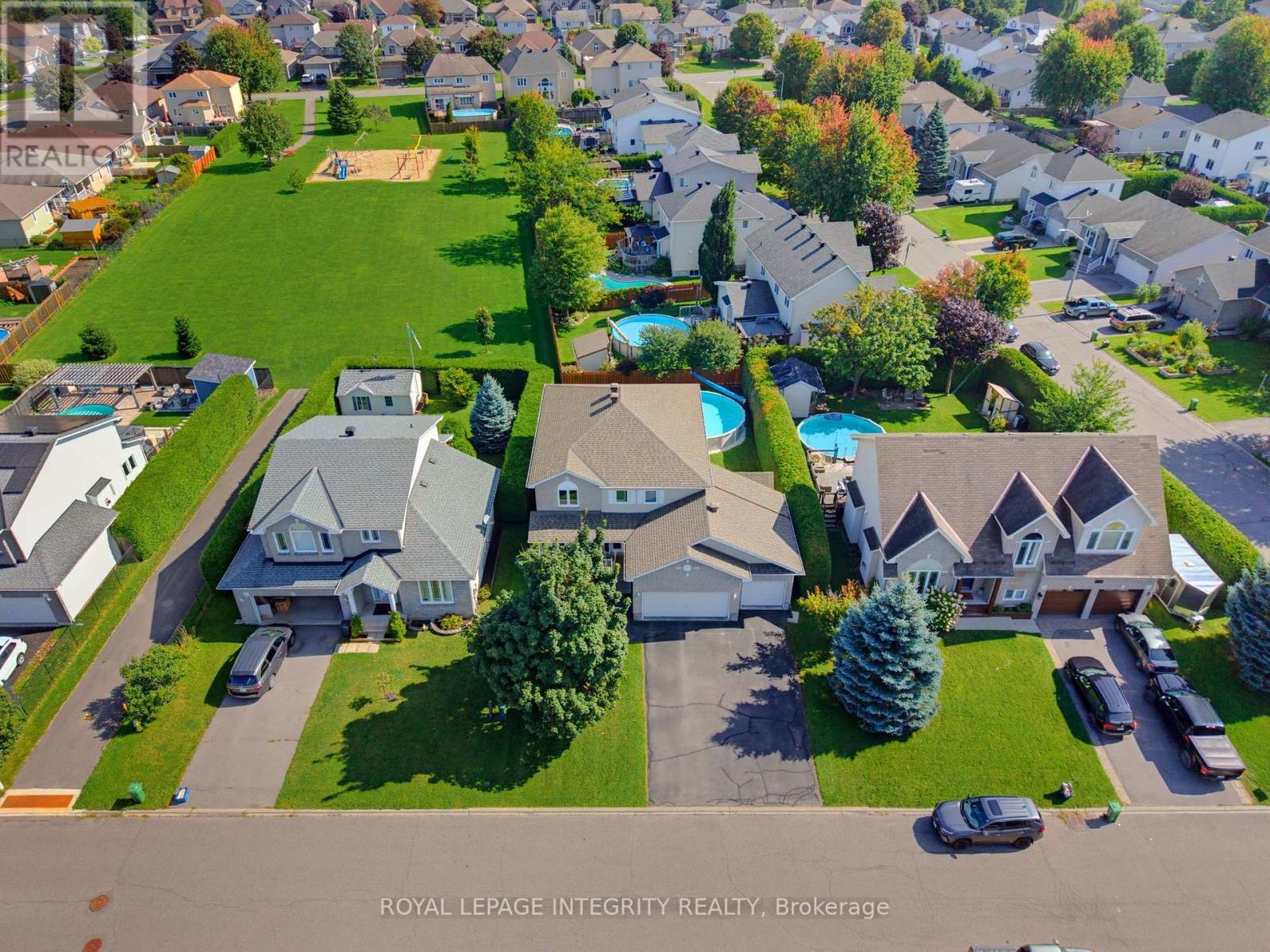 20 Merlin Street, Russell, Ontario  K0A 1W0 - Photo 2 - X13868488