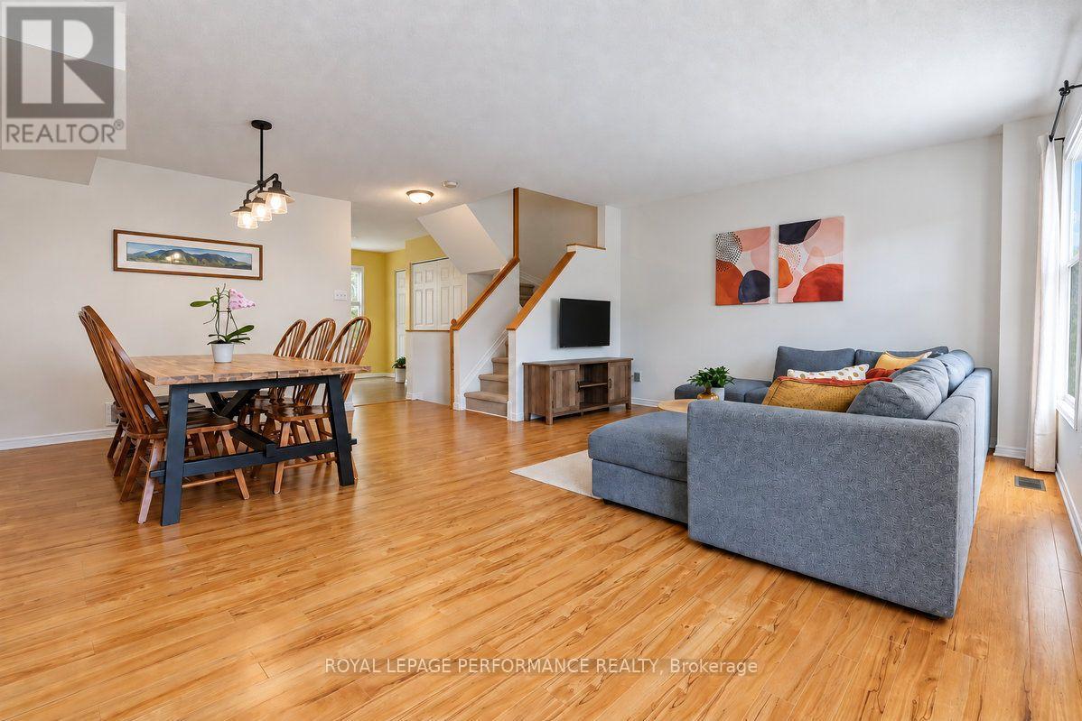141 Arcola Private, Ottawa, Ontario  K1K 4W9 - Photo 11 - X13868512