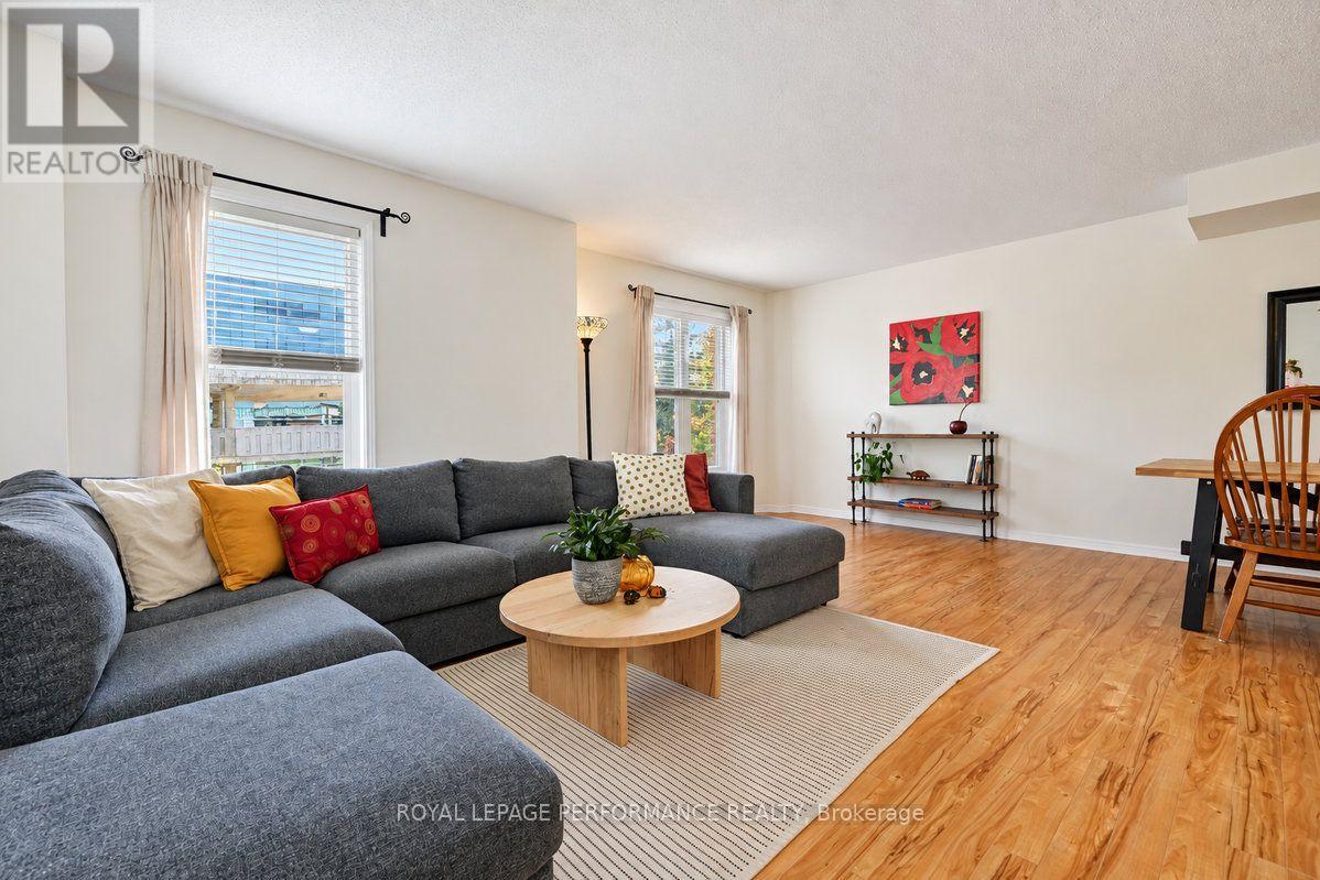 141 Arcola Private, Ottawa, Ontario  K1K 4W9 - Photo 7 - X13868512