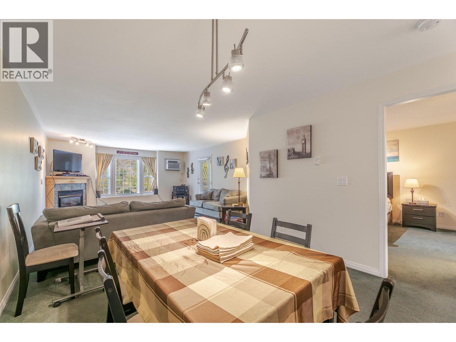 800 Railway Lane Unit# 2