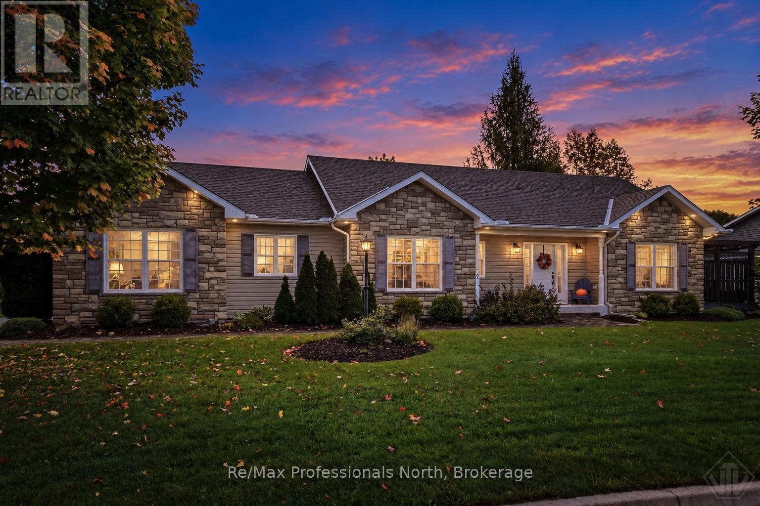 2 INVERARAY COURT, Bracebridge, Ontario