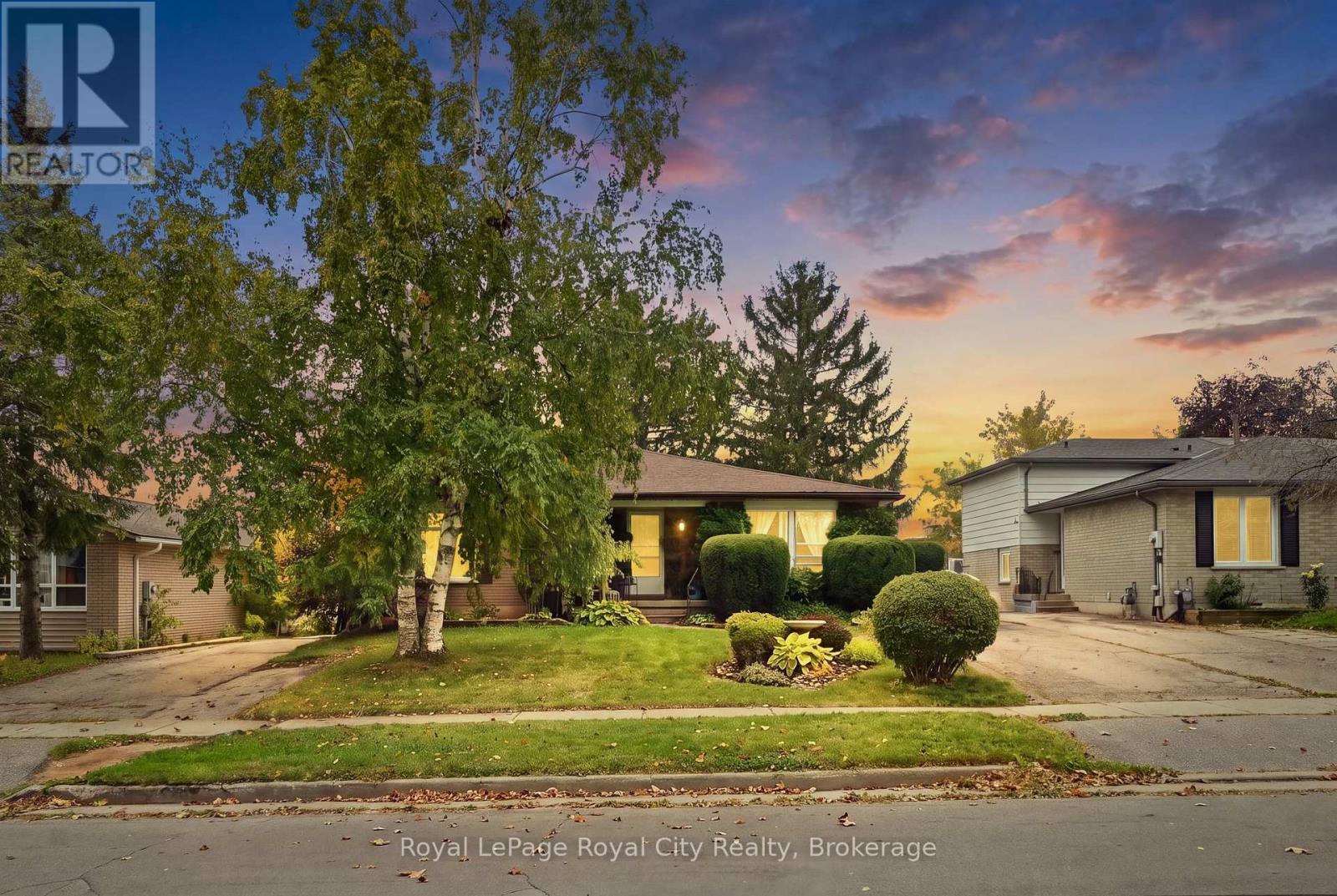 Upper - 37 Mcilwraith Crescent, Guelph, Ontario N1E 6J4 - Photo 2 - X13868496