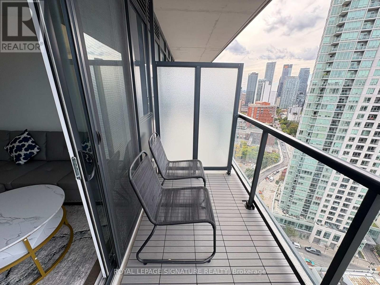 2210 - 159 Wellesley Street, Toronto, Ontario  M4Y 0H5 - Photo 11 - C13868374