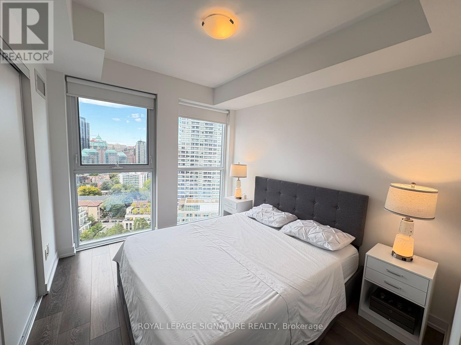2210 - 159 Wellesley Street, Toronto, Ontario  M4Y 0H5 - Photo 2 - C13868374