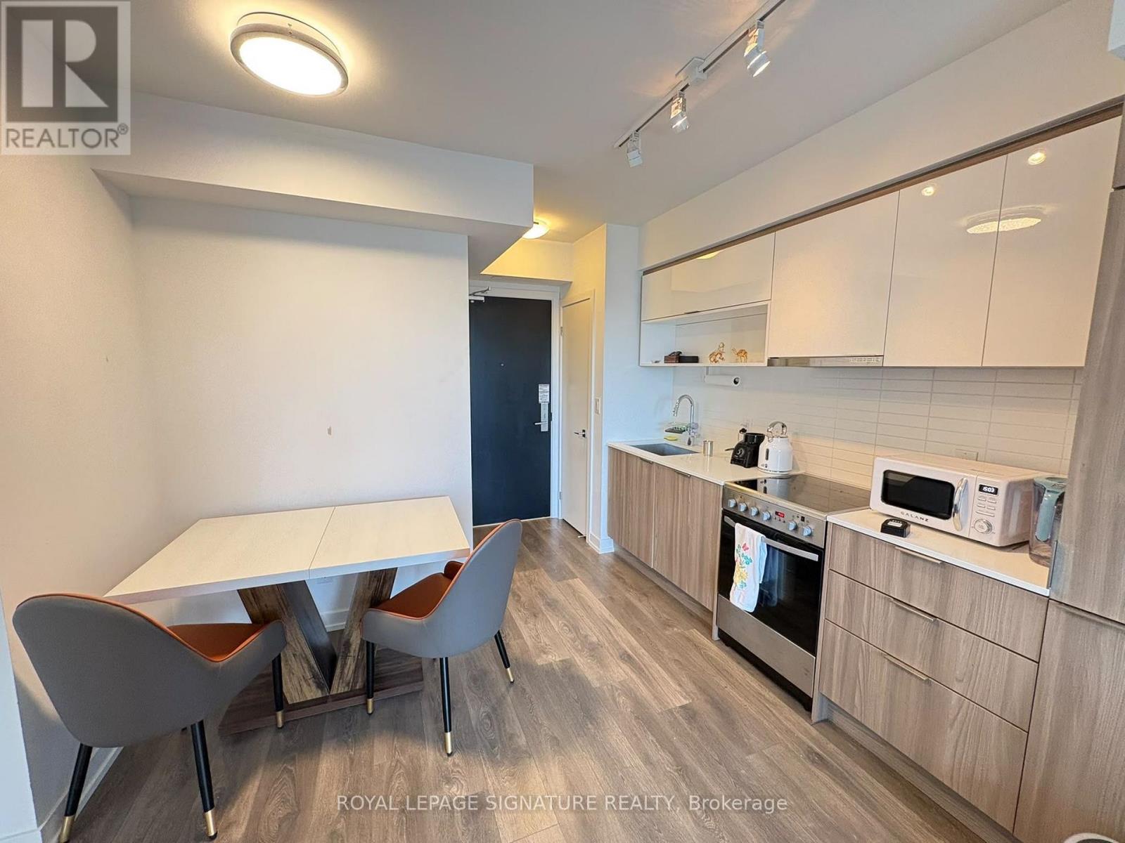 2210 - 159 Wellesley Street, Toronto, Ontario  M4Y 0H5 - Photo 8 - C13868374