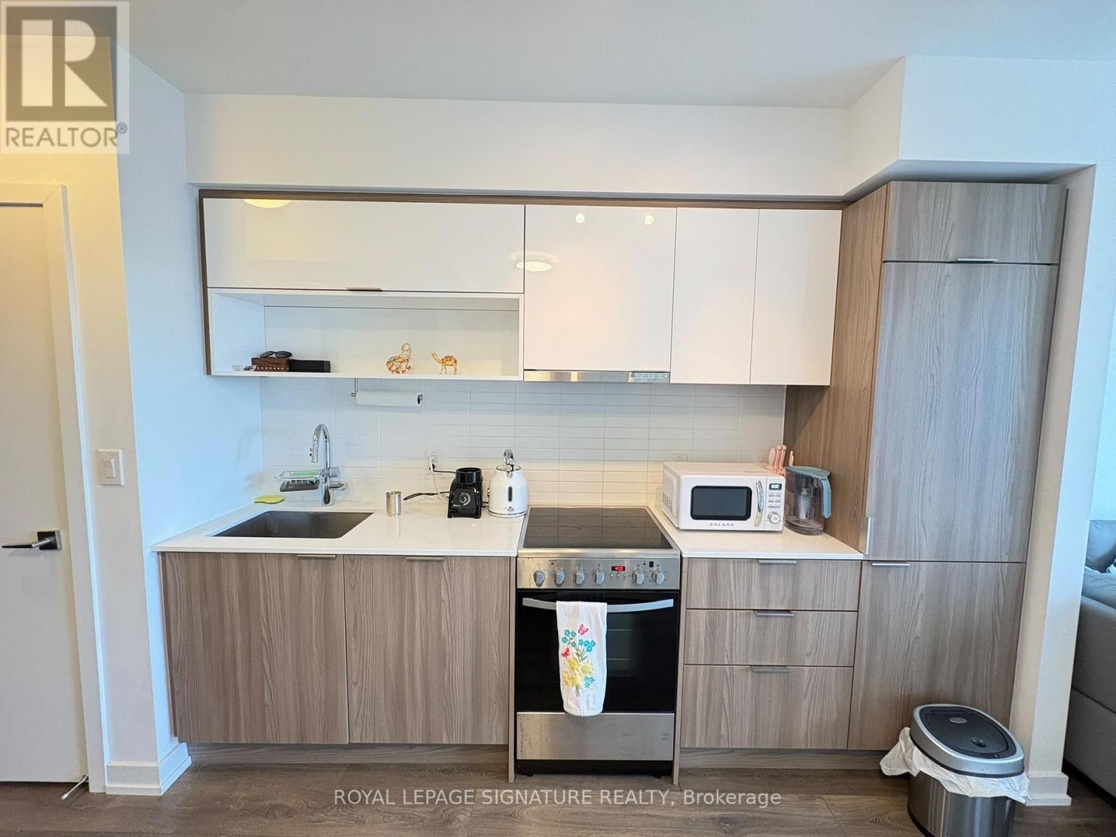 2210 - 159 Wellesley Street, Toronto, Ontario  M4Y 0H5 - Photo 9 - C13868374