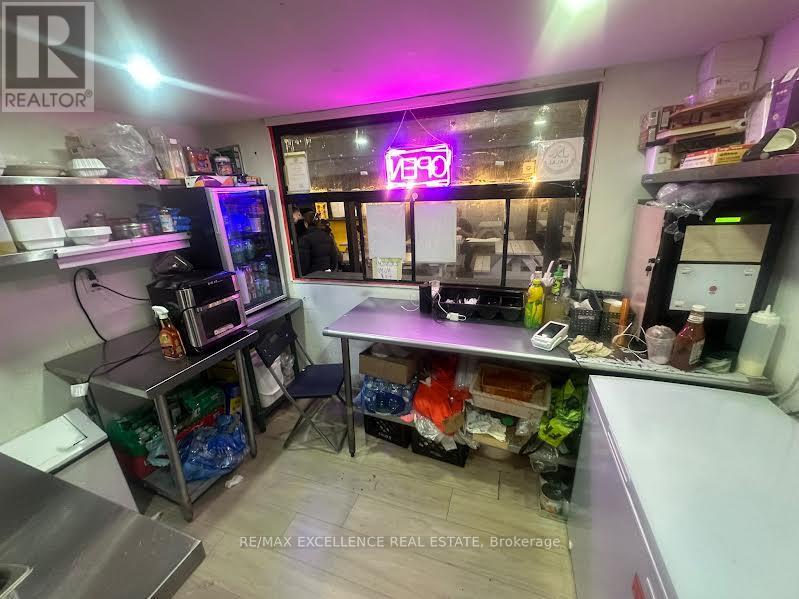 3 - 335 Yonge Street, Toronto, Ontario  M5B 1C1 - Photo 5 - C13868402
