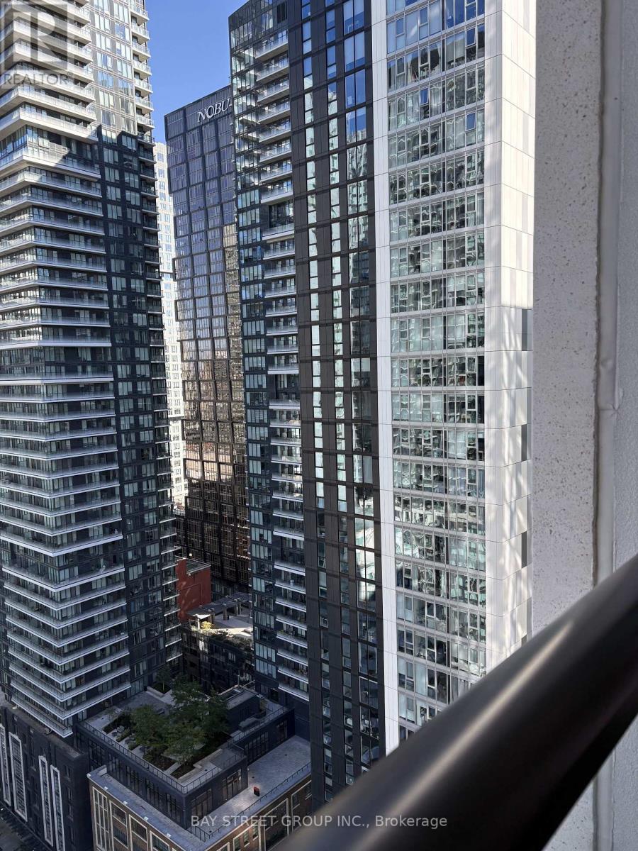 2806 - 400 King Street W, Toronto, Ontario  M5V 0X8 - Photo 11 - C13868422