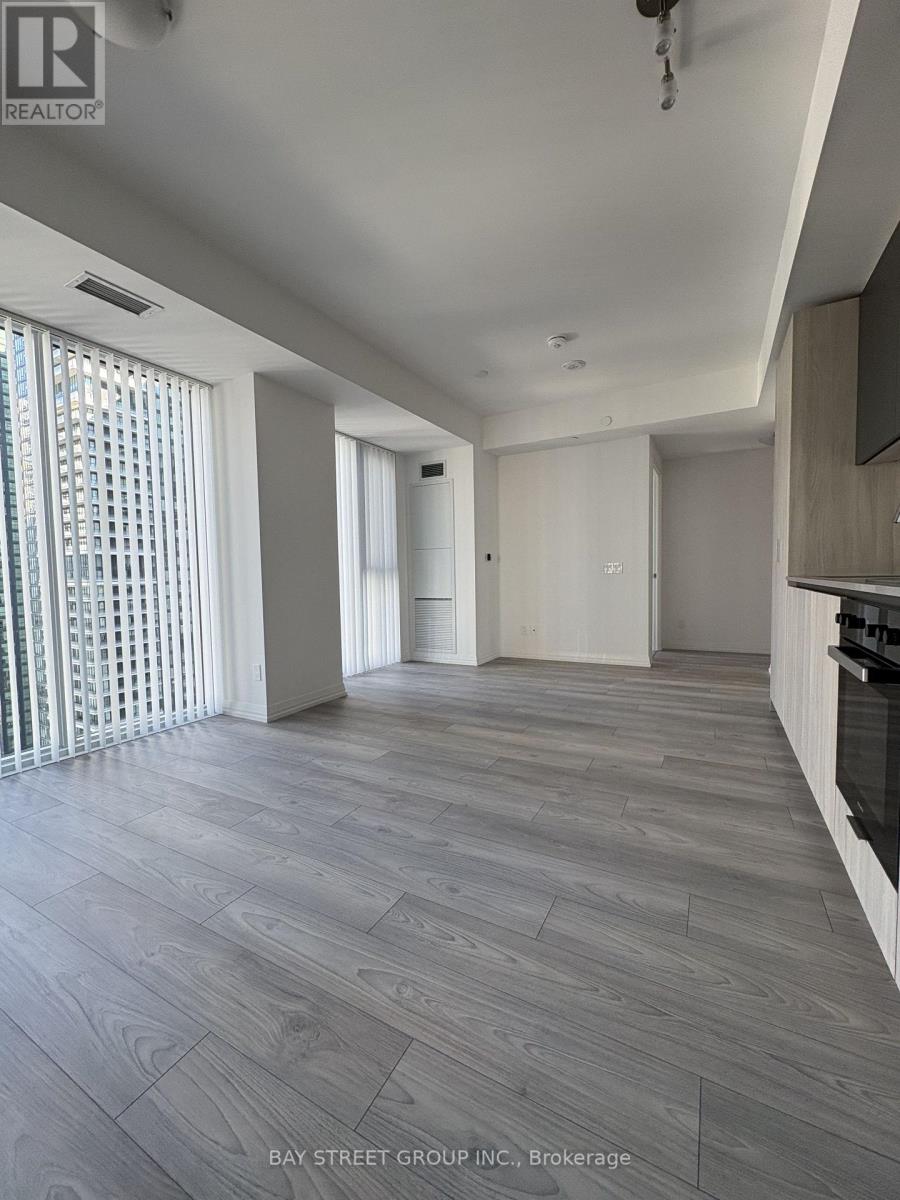 2806 - 400 King Street W, Toronto, Ontario  M5V 0X8 - Photo 2 - C13868422