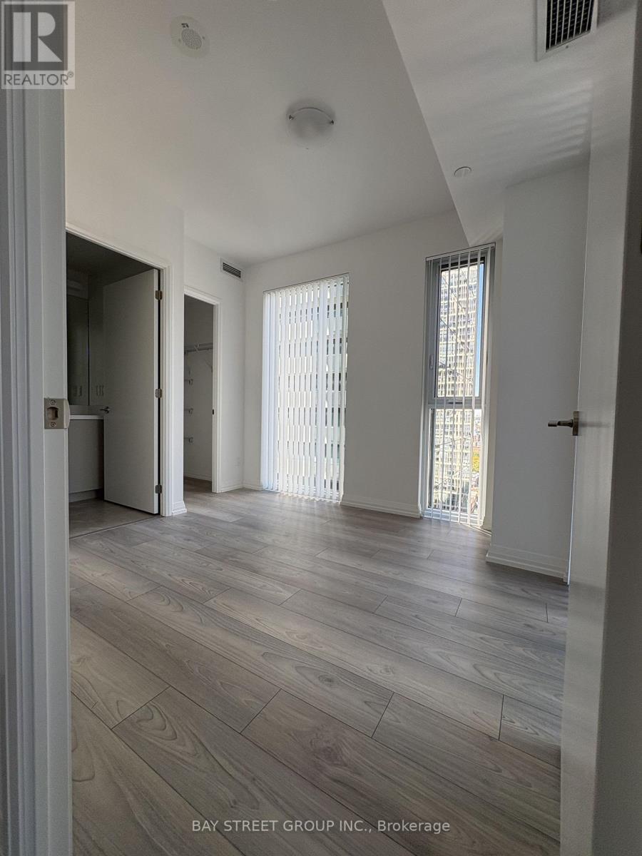 2806 - 400 King Street W, Toronto, Ontario  M5V 0X8 - Photo 6 - C13868422