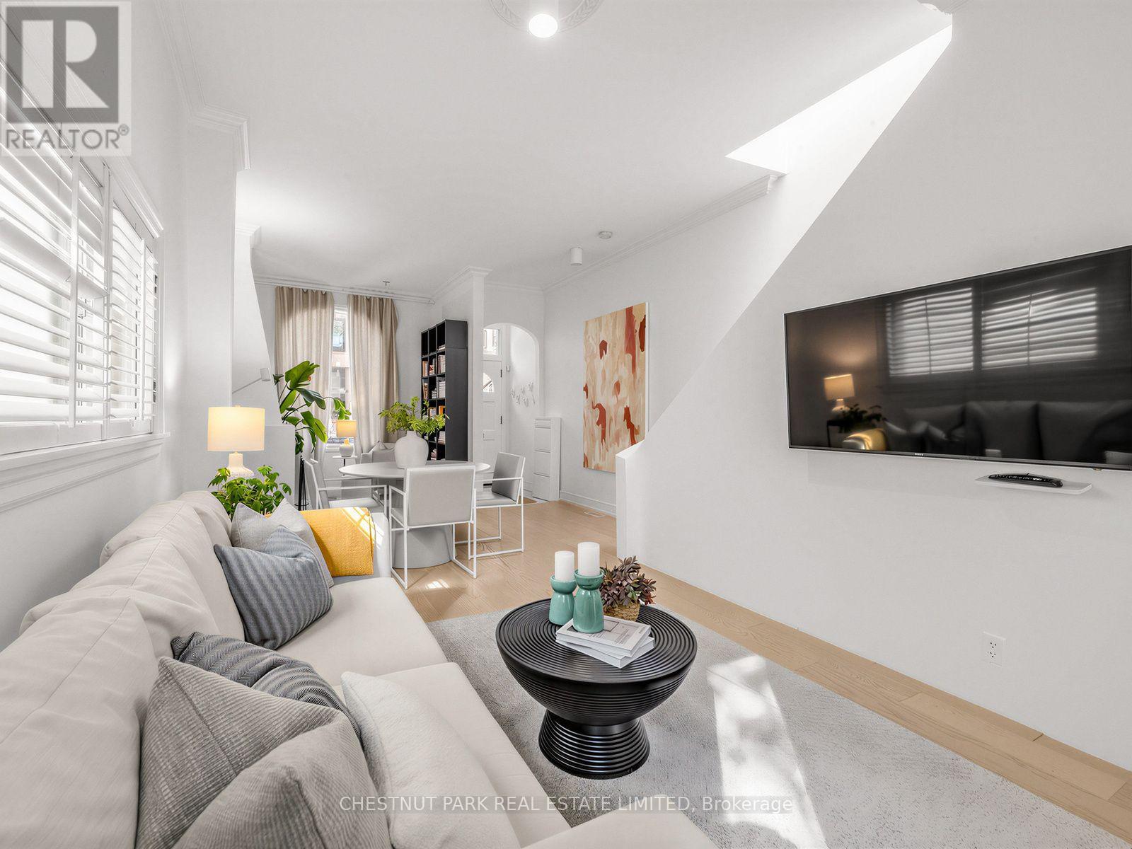 63 Alcorn Avenue, Toronto, Ontario  M4V 1E5 - Photo 11 - C13868462