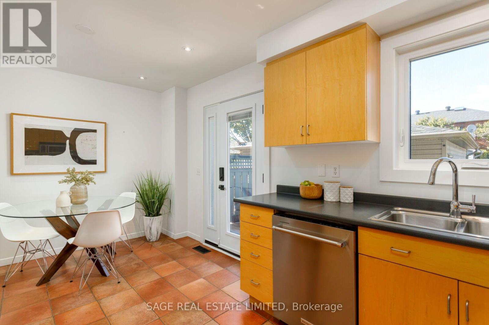 1176 Shaw Street, Toronto, Ontario  M6G 3N6 - Photo 16 - C13868484