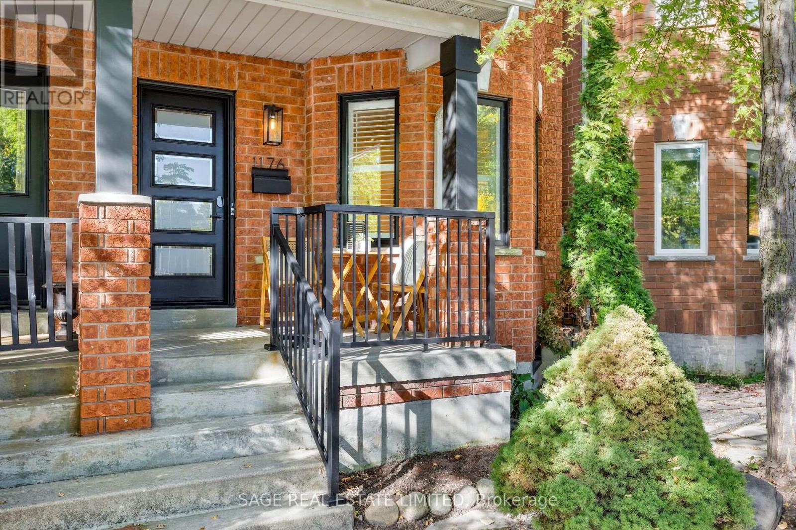 1176 Shaw Street, Toronto, Ontario  M6G 3N6 - Photo 2 - C13868484
