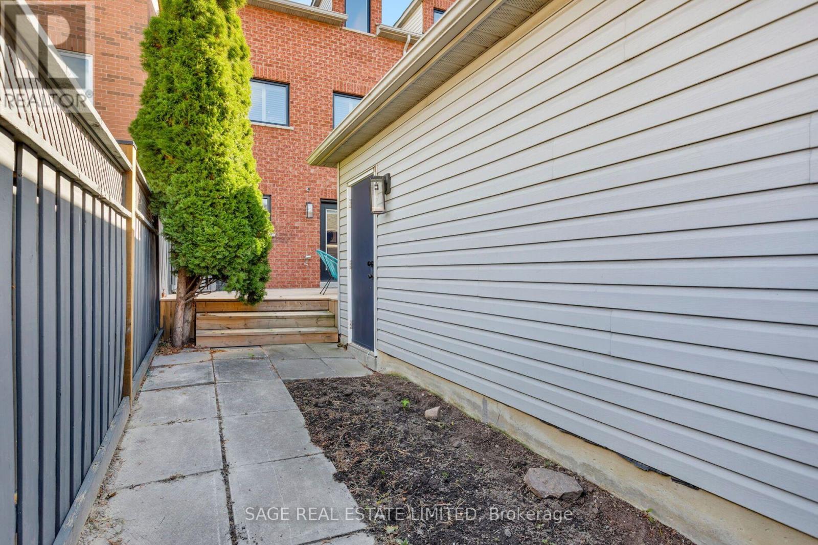 1176 Shaw Street, Toronto, Ontario  M6G 3N6 - Photo 49 - C13868484