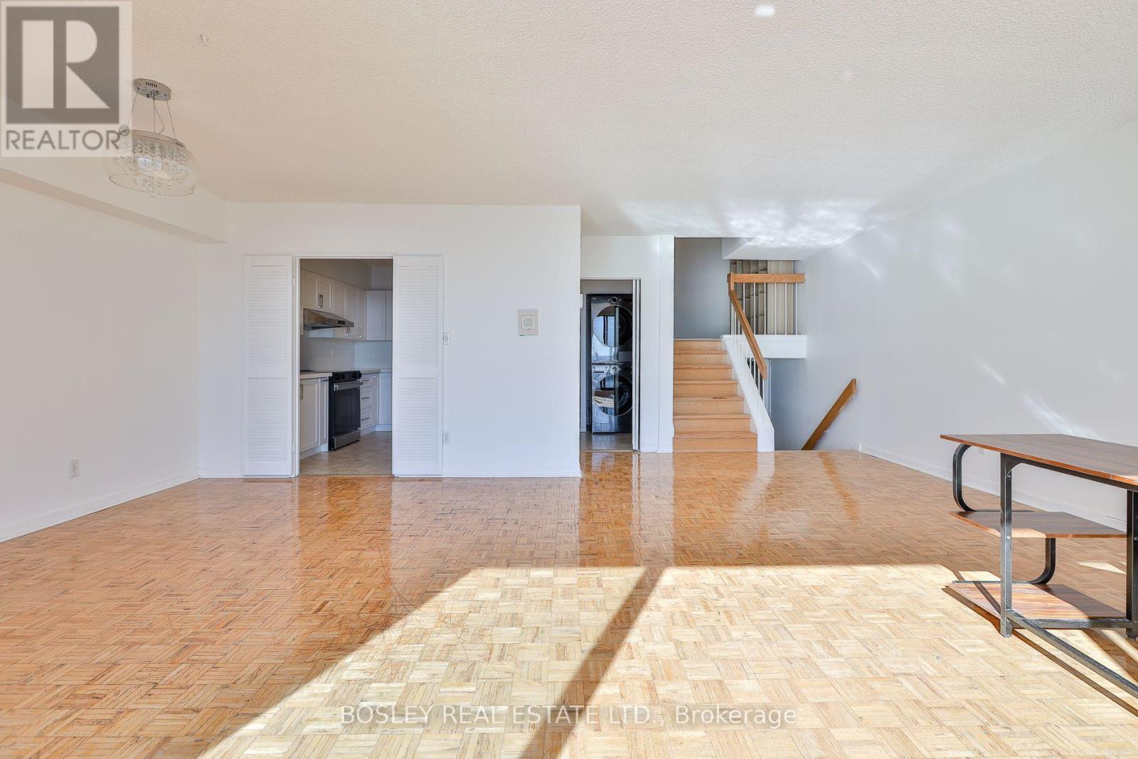 2825 - 33 Harbour Square, Toronto, Ontario  M5J 2Z6 - Photo 4 - C13868510