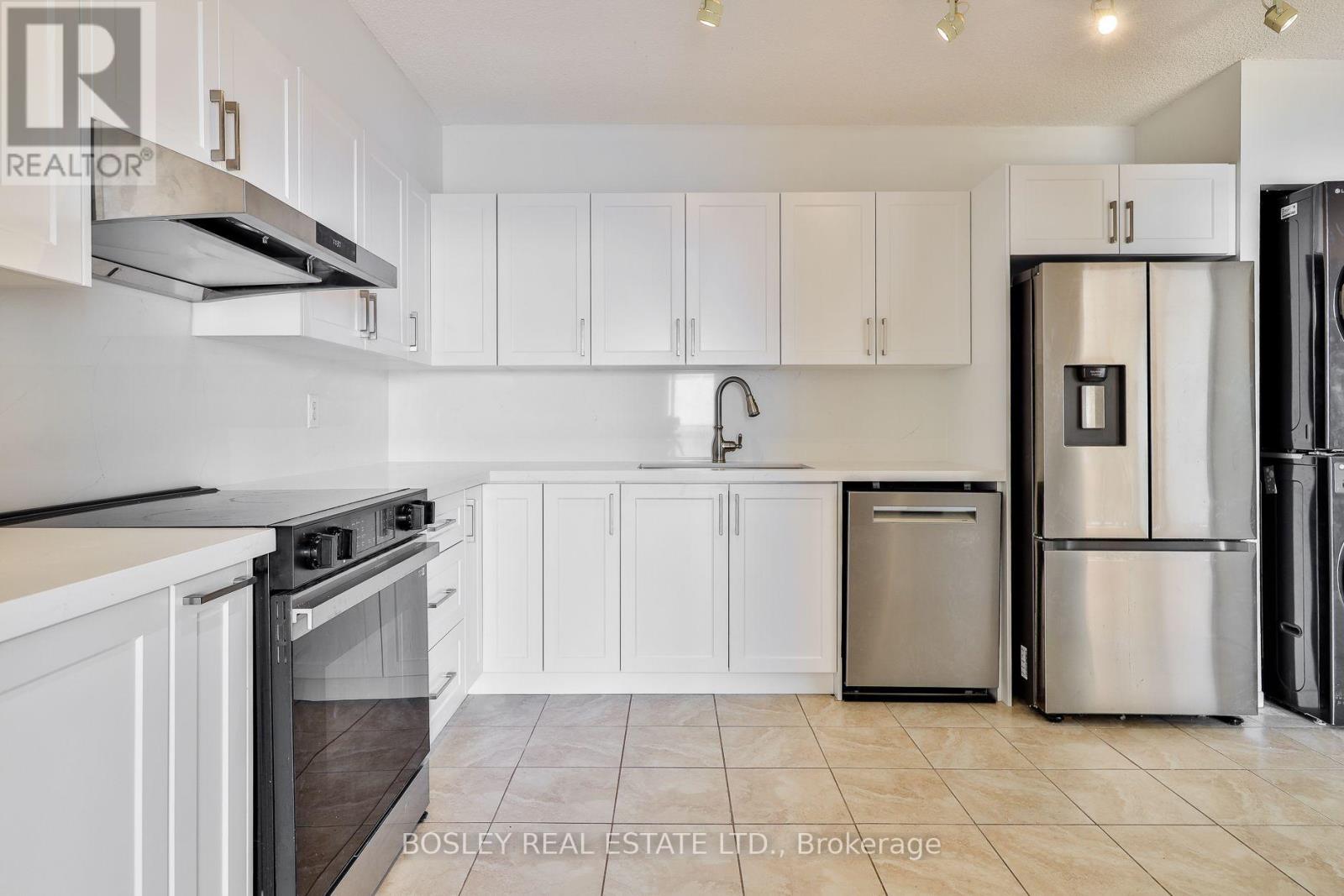 2825 - 33 Harbour Square, Toronto, Ontario  M5J 2Z6 - Photo 6 - C13868510