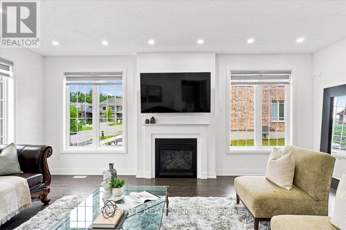 18 Blenheim Circle, Whitby, Ontario  L1P 0E2 - Photo 13 - E13868520