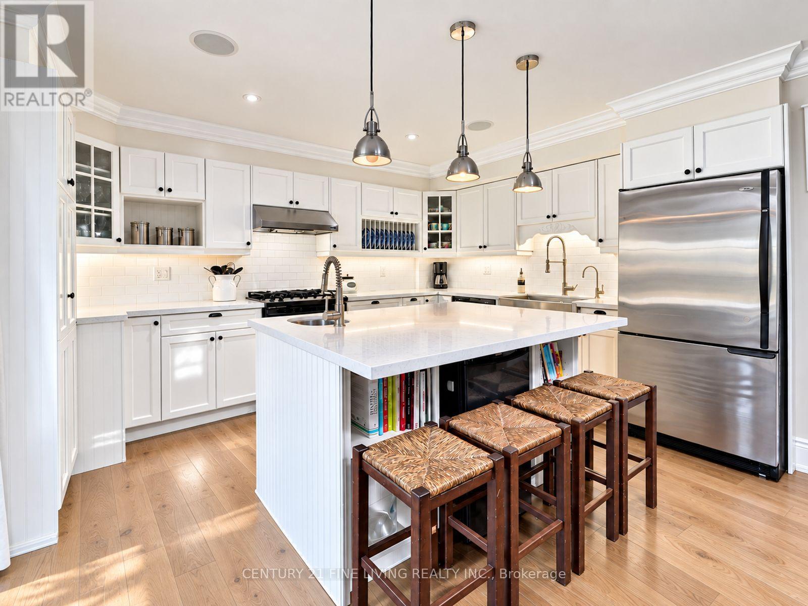 8 Lester B Pearson Street, Vaughan, Ontario  L0J 1C0 - Photo 5 - N13868230