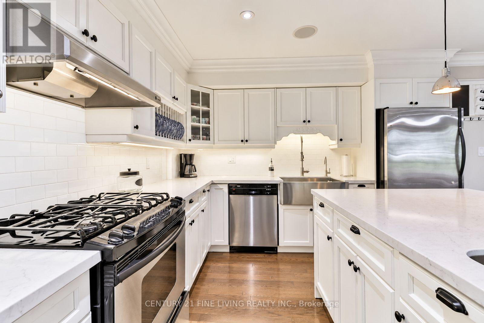 8 Lester B Pearson Street, Vaughan, Ontario  L0J 1C0 - Photo 7 - N13868230
