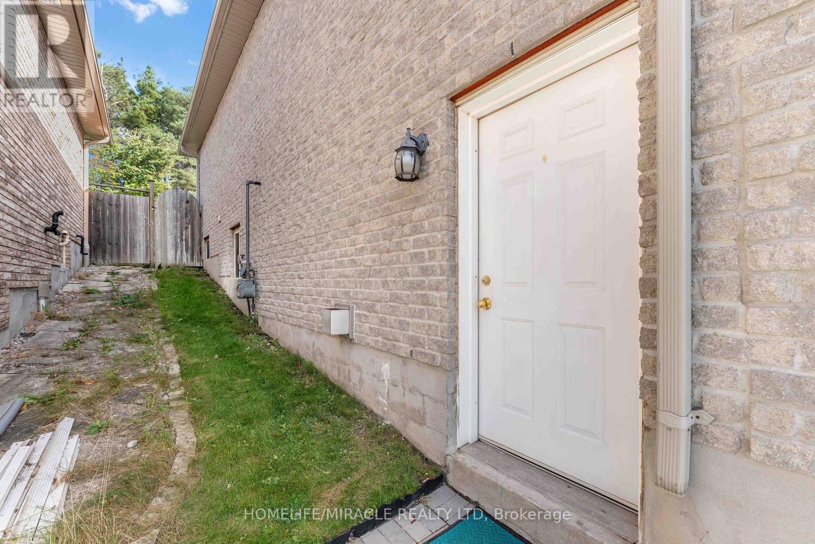 30 Dove Crescent, Barrie (Ardagh), Ontario  L4N 7Z3 - Photo 36 - S13868468