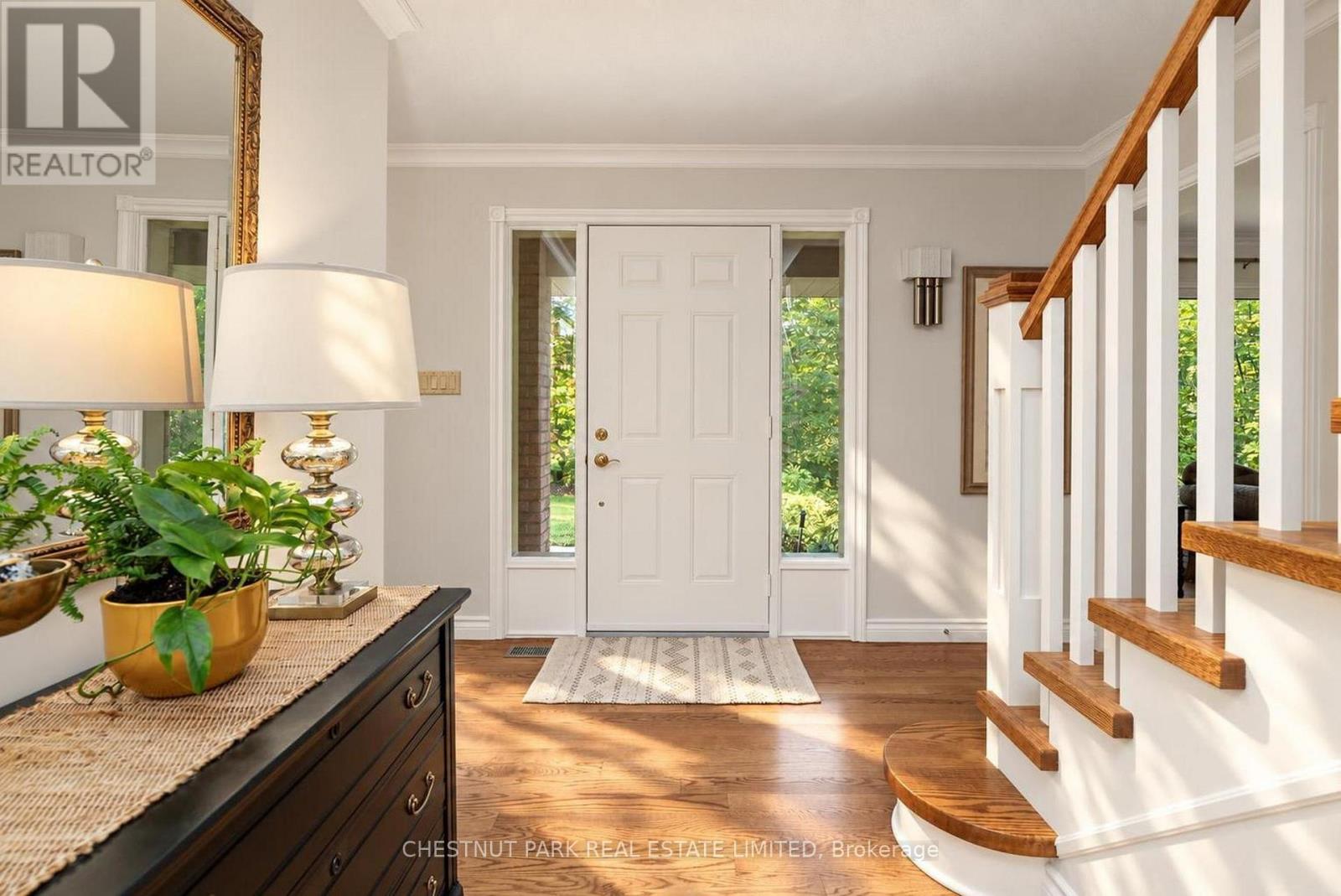 9 Mills Circle, Springwater, Ontario  L9X 0J7 - Photo 19 - S13868514