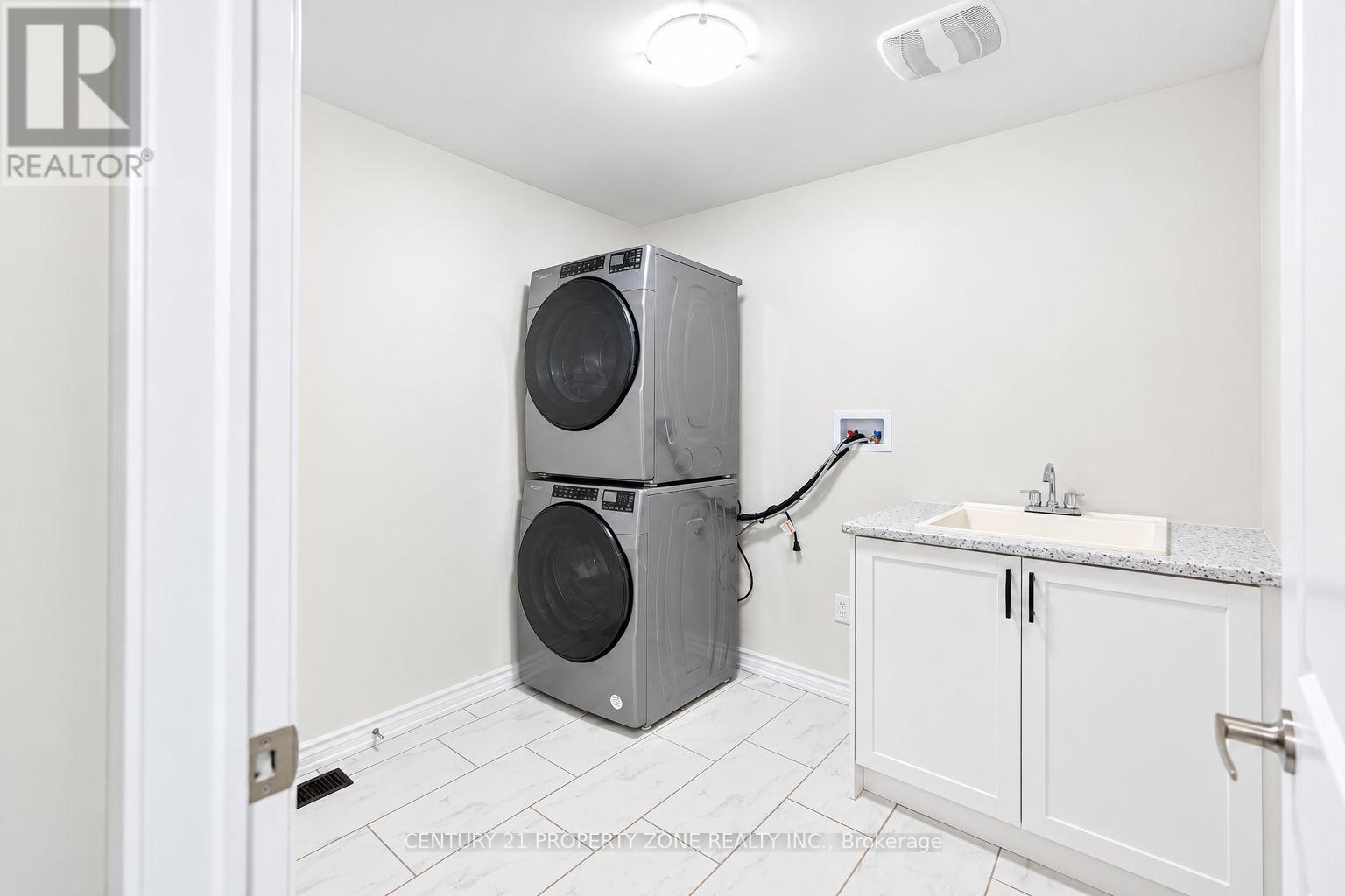 43 Minnock Street, Caledon, Ontario  L7C 4K9 - Photo 27 - W13868242