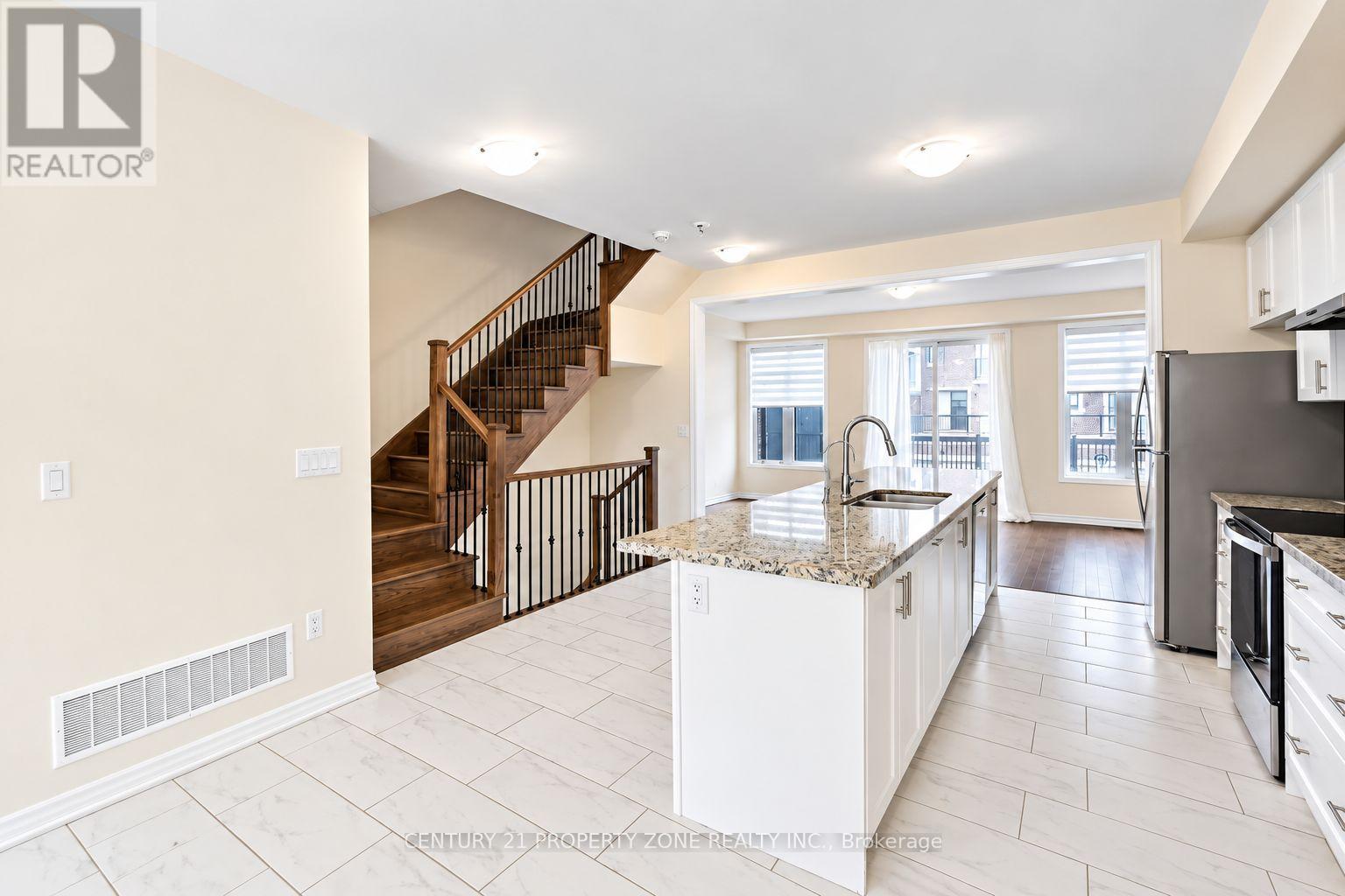 43 Minnock Street, Caledon, Ontario  L7C 4K9 - Photo 3 - W13868242