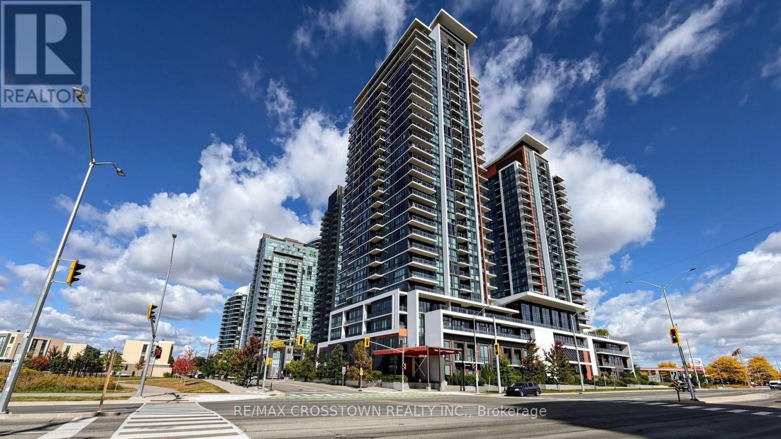 402 - 75 EGLINTON AVENUE W