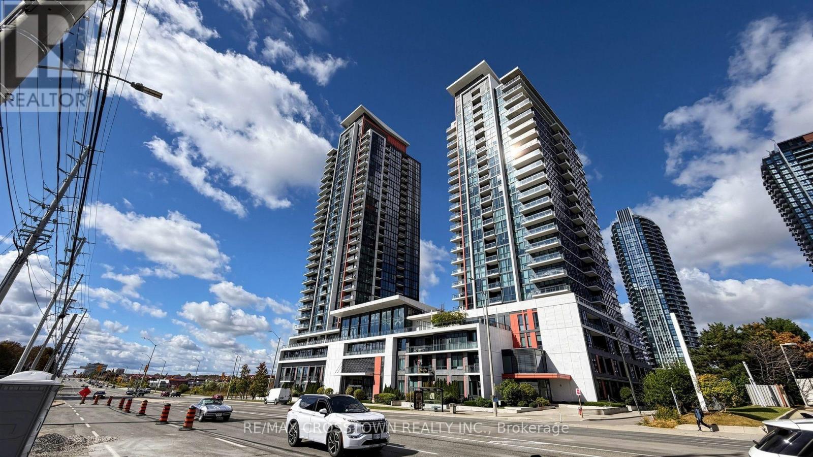 402 - 75 EGLINTON AVENUE W