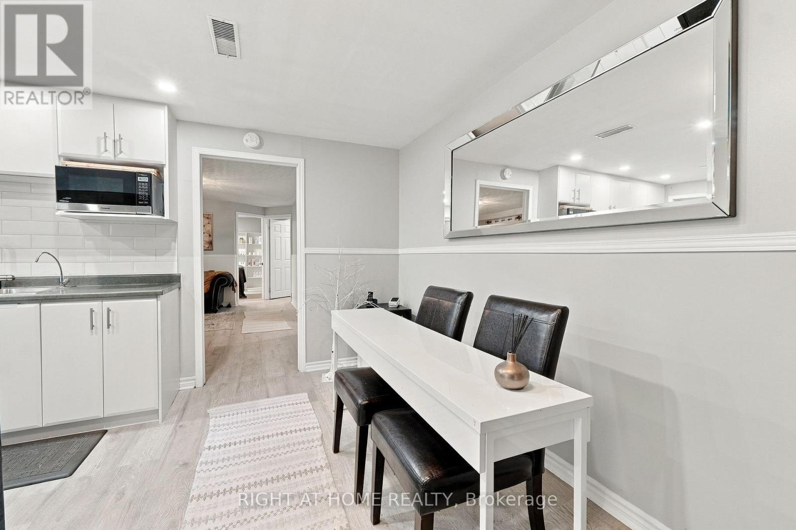 1963 Carrera Lane, Mississauga, Ontario  L5J 1C6 - Photo 26 - W13868314