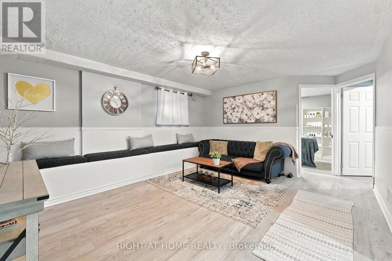 1963 Carrera Lane, Mississauga, Ontario  L5J 1C6 - Photo 31 - W13868314