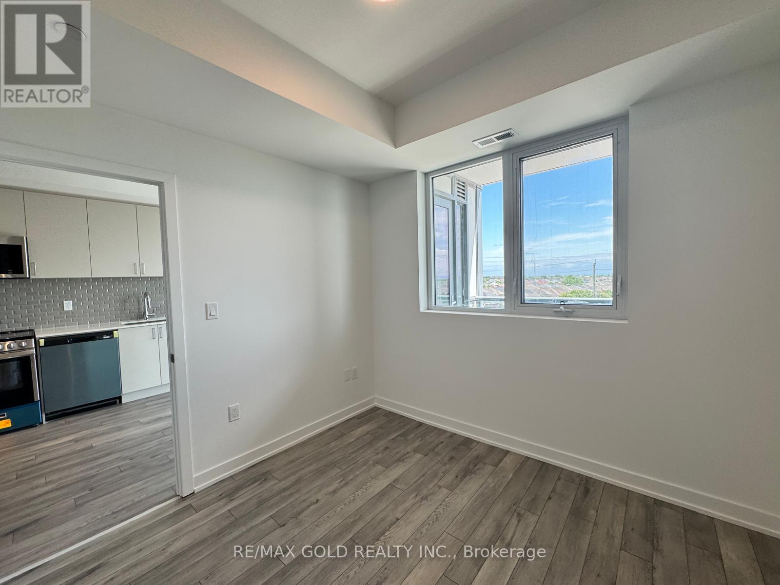 622 - 1005 Dundas Street E, Oakville, Ontario  L6H 8C7 - Photo 3 - W13868380