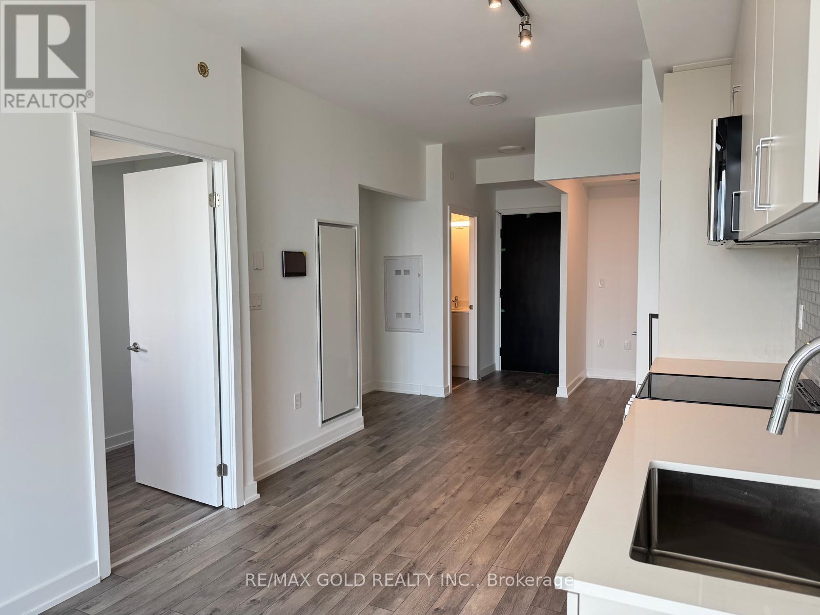 622 - 1005 Dundas Street E, Oakville, Ontario  L6H 8C7 - Photo 4 - W13868380