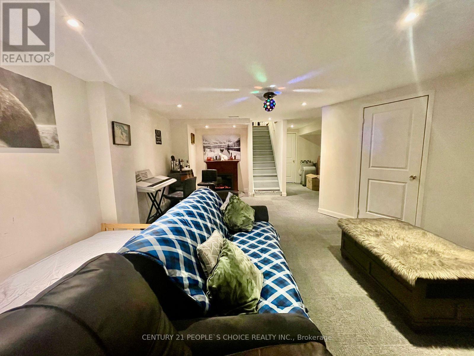 98 Niagara Trail, Halton Hills, Ontario  L7G 0A8 - Photo 14 - W13868498