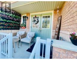 98 NIAGARA TRAIL, Halton Hills, Ontario
