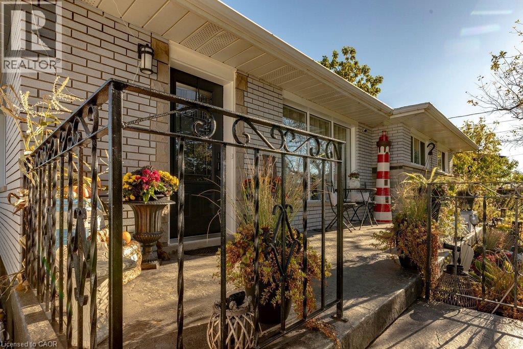919 Ridge Road E, Hamilton, Ontario  L8J 2Y4 - Photo 4 - 40868970