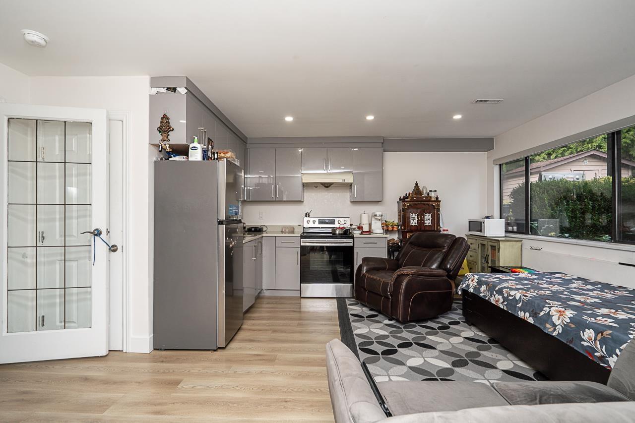 8448 154 STREET