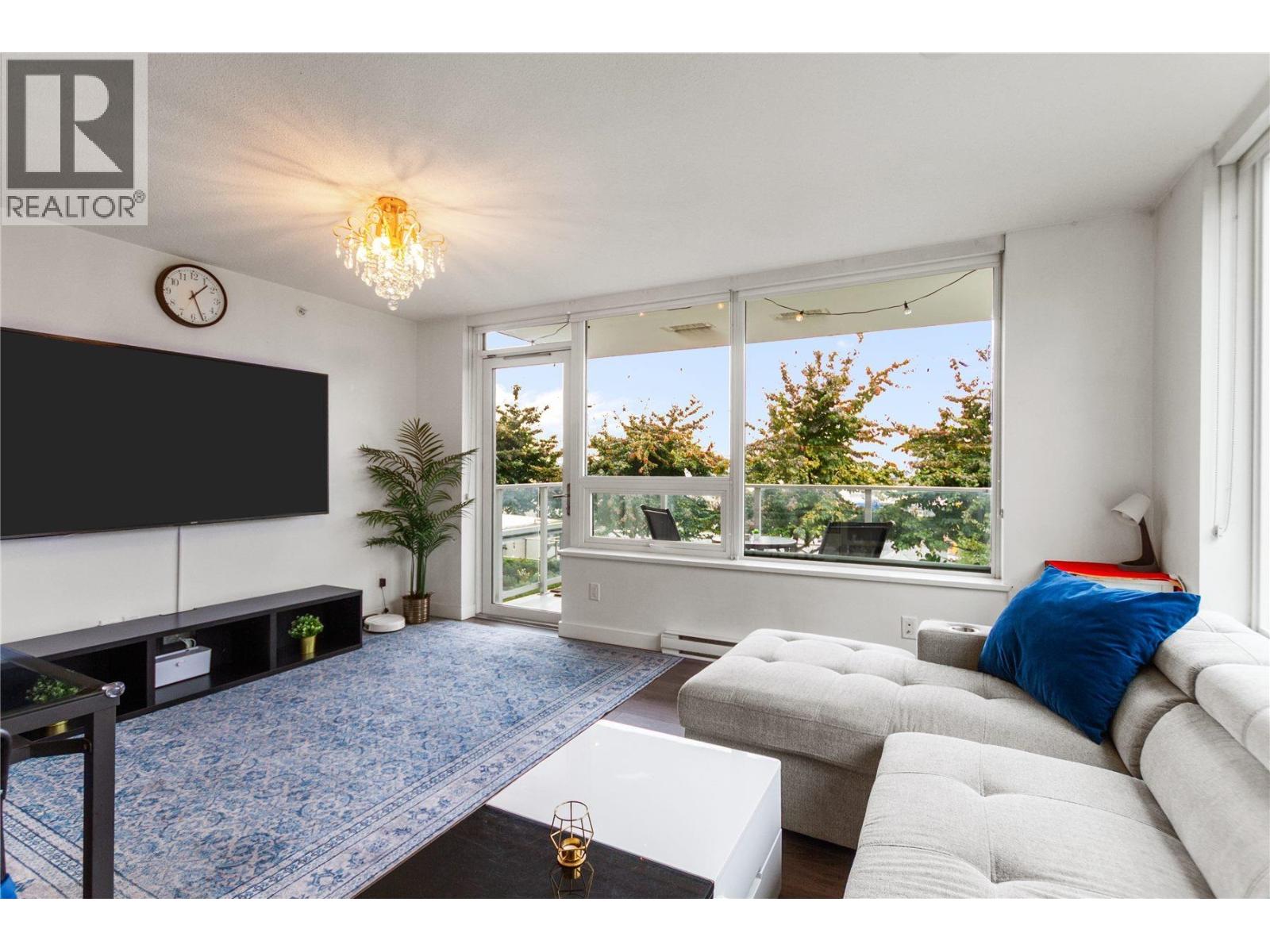 702 988 Quayside Drive, New Westminster, British Columbia  V3M 0L5 - Photo 3 - R3172278