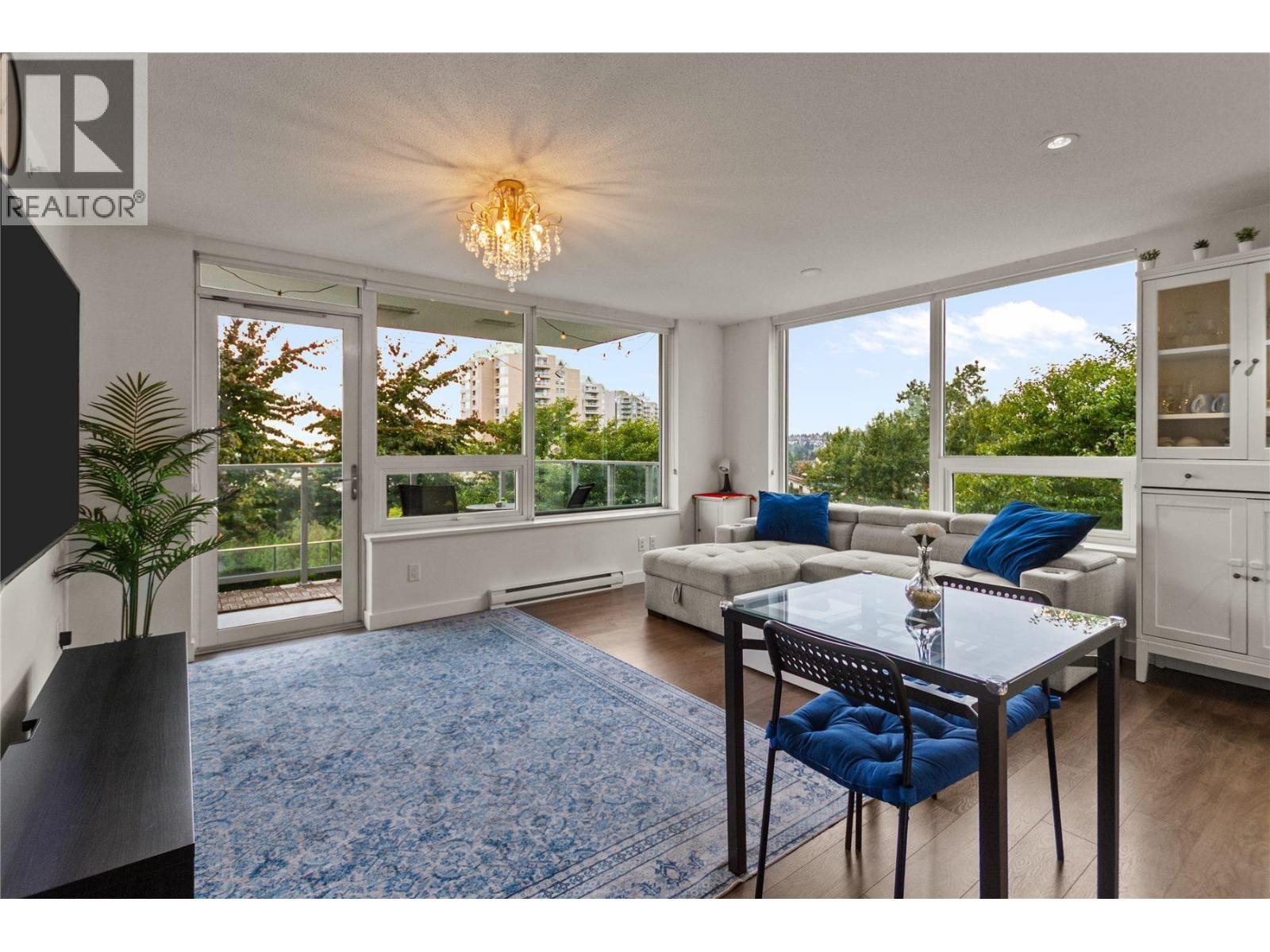 702 988 Quayside Drive, New Westminster, British Columbia  V3M 0L5 - Photo 2 - R3172278