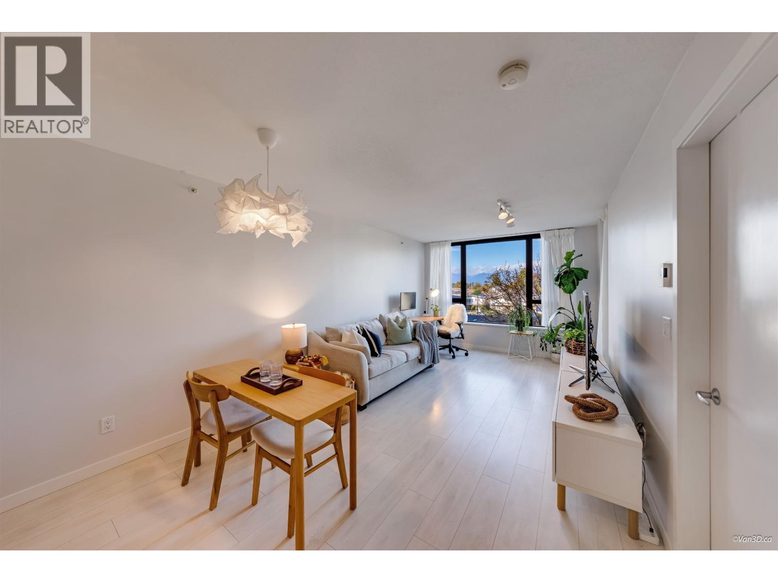 402 7138 Collier Street, Burnaby, British Columbia  V5E 0A2 - Photo 3 - R3172793
