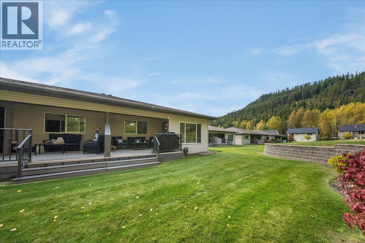 114 Mountain Side Drive, Fruitvale, British Columbia V0G 1L0 - Photo 32 - 10402592