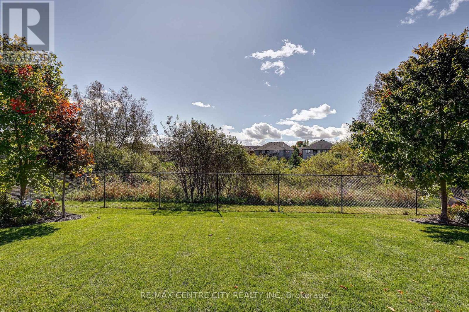 151 Robin Ridge Drive, Central Elgin, Ontario  N0L 1B0 - Photo 46 - X13868596