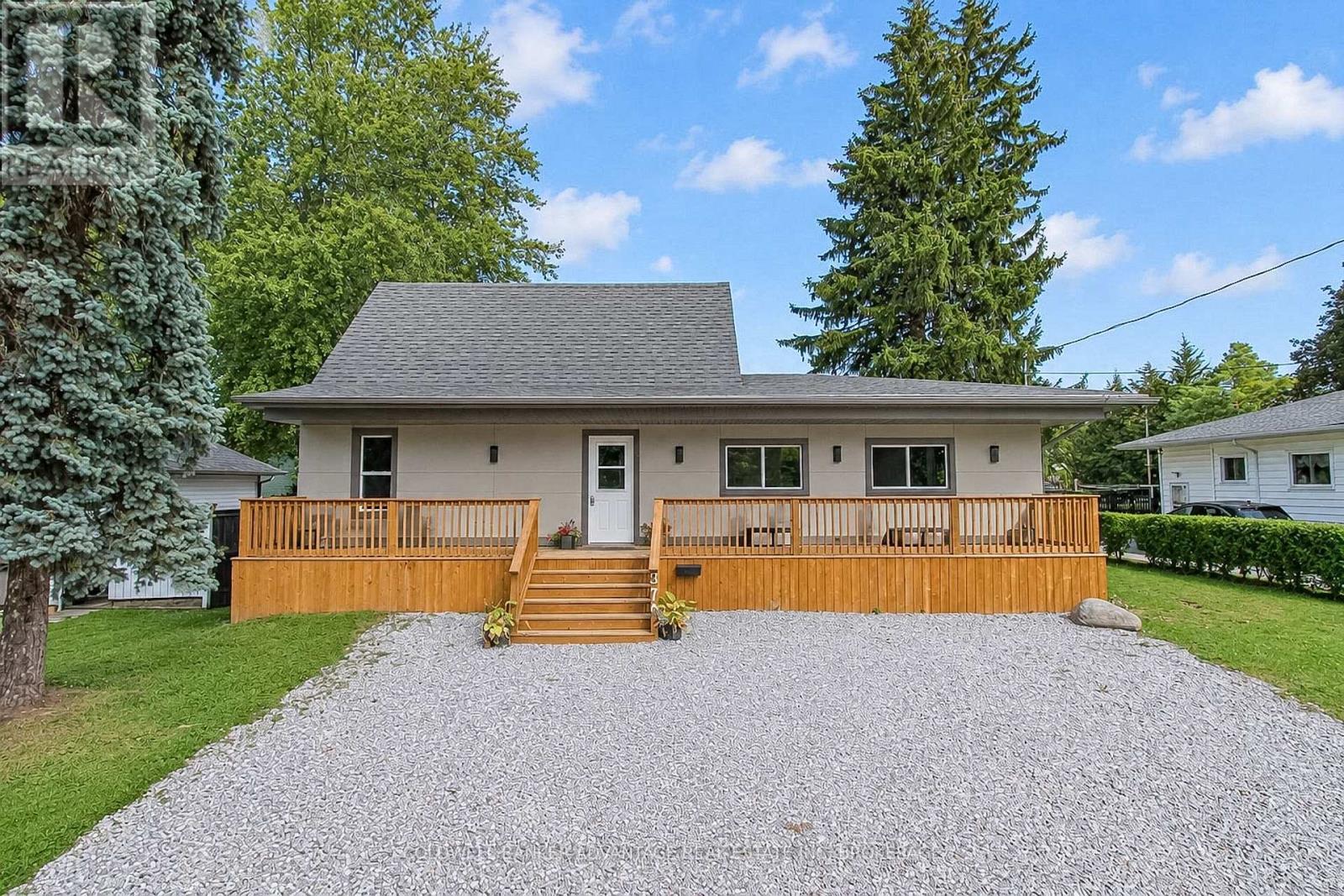 378 Thorold Road, Welland (N. Welland), Ontario L3C 3W6 - Photo 1 - X13868588