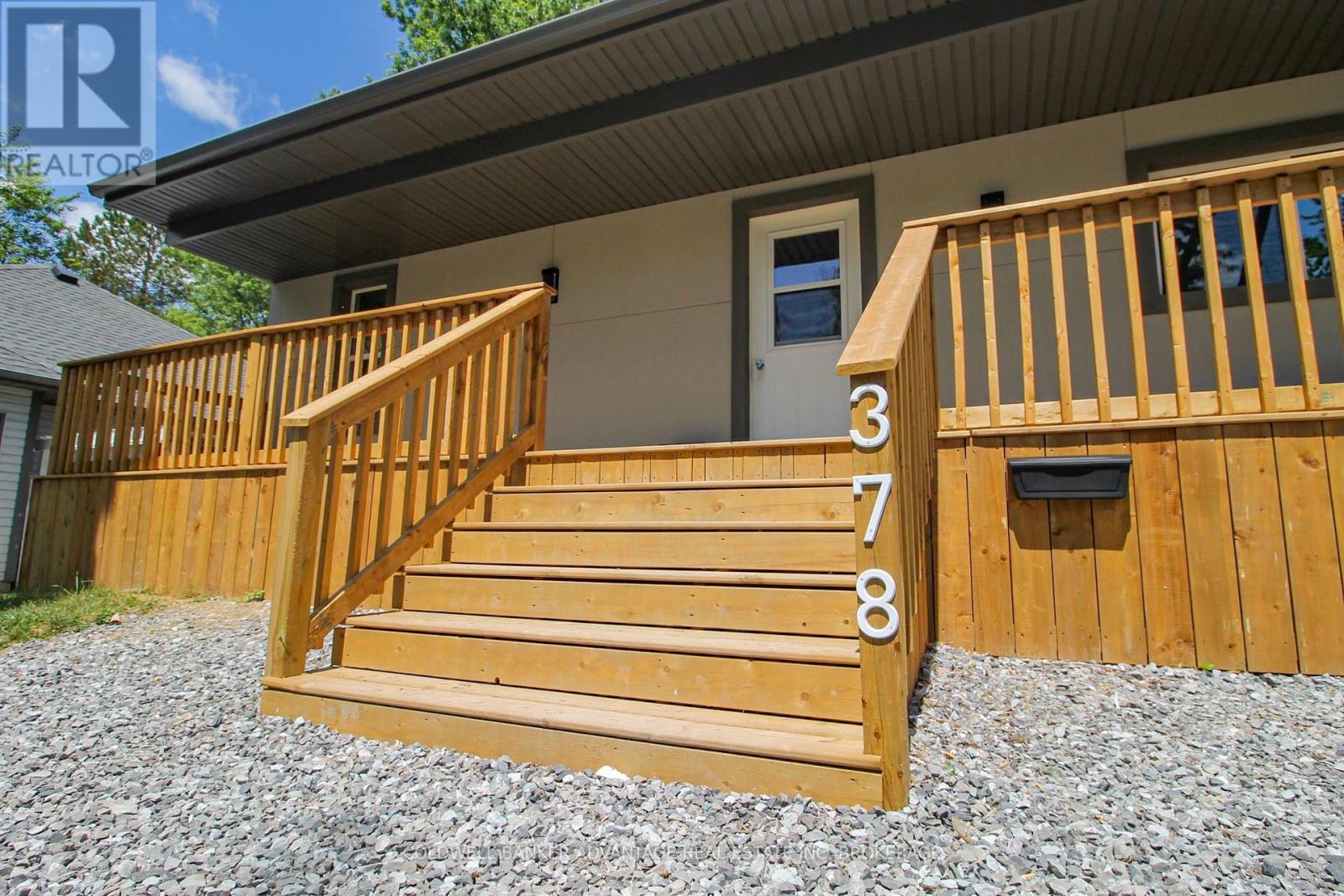 378 Thorold Road, Welland (N. Welland), Ontario L3C 3W6 - Photo 2 - X13868588
