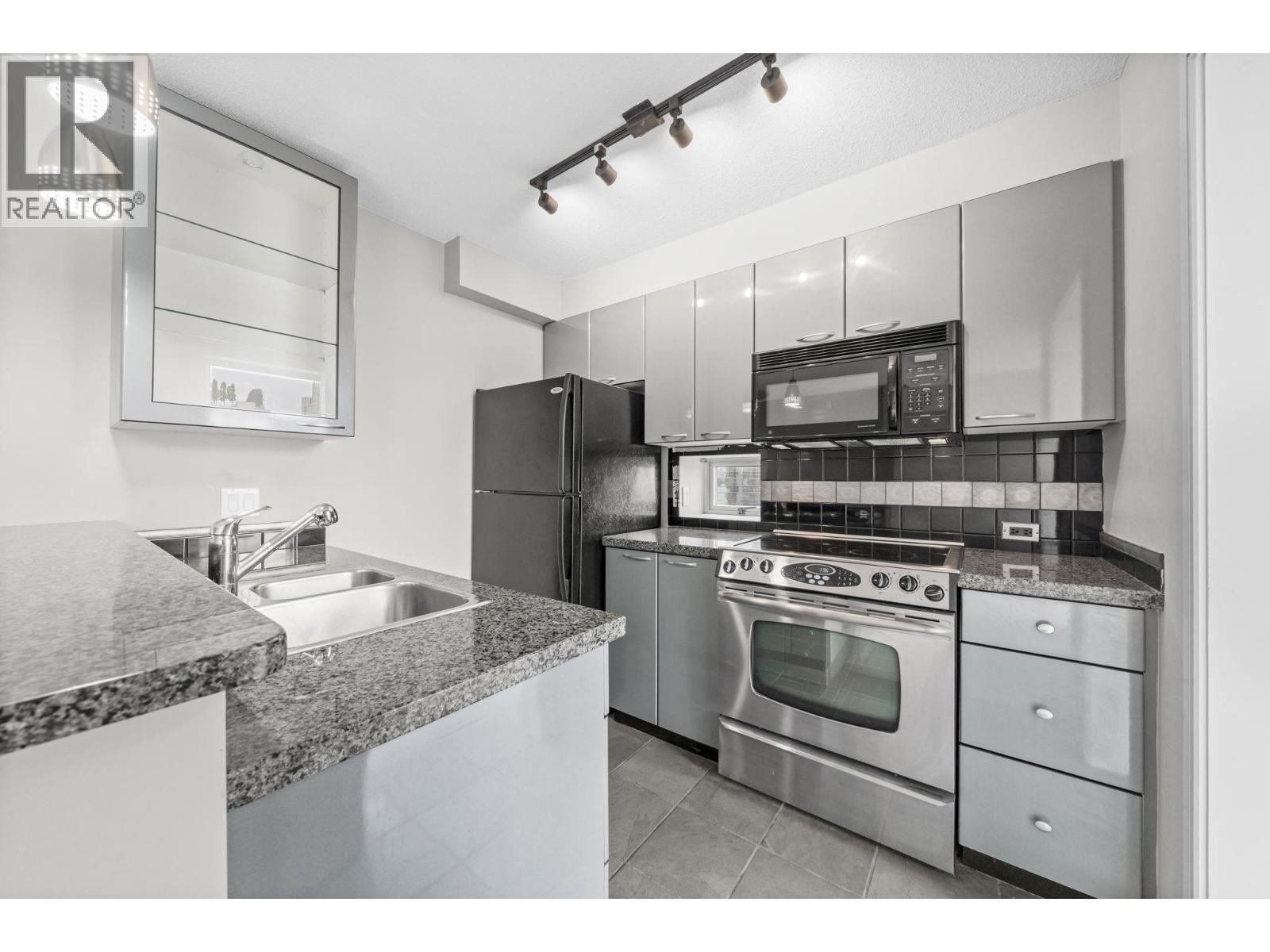 1805 1068 HORNBY STREET